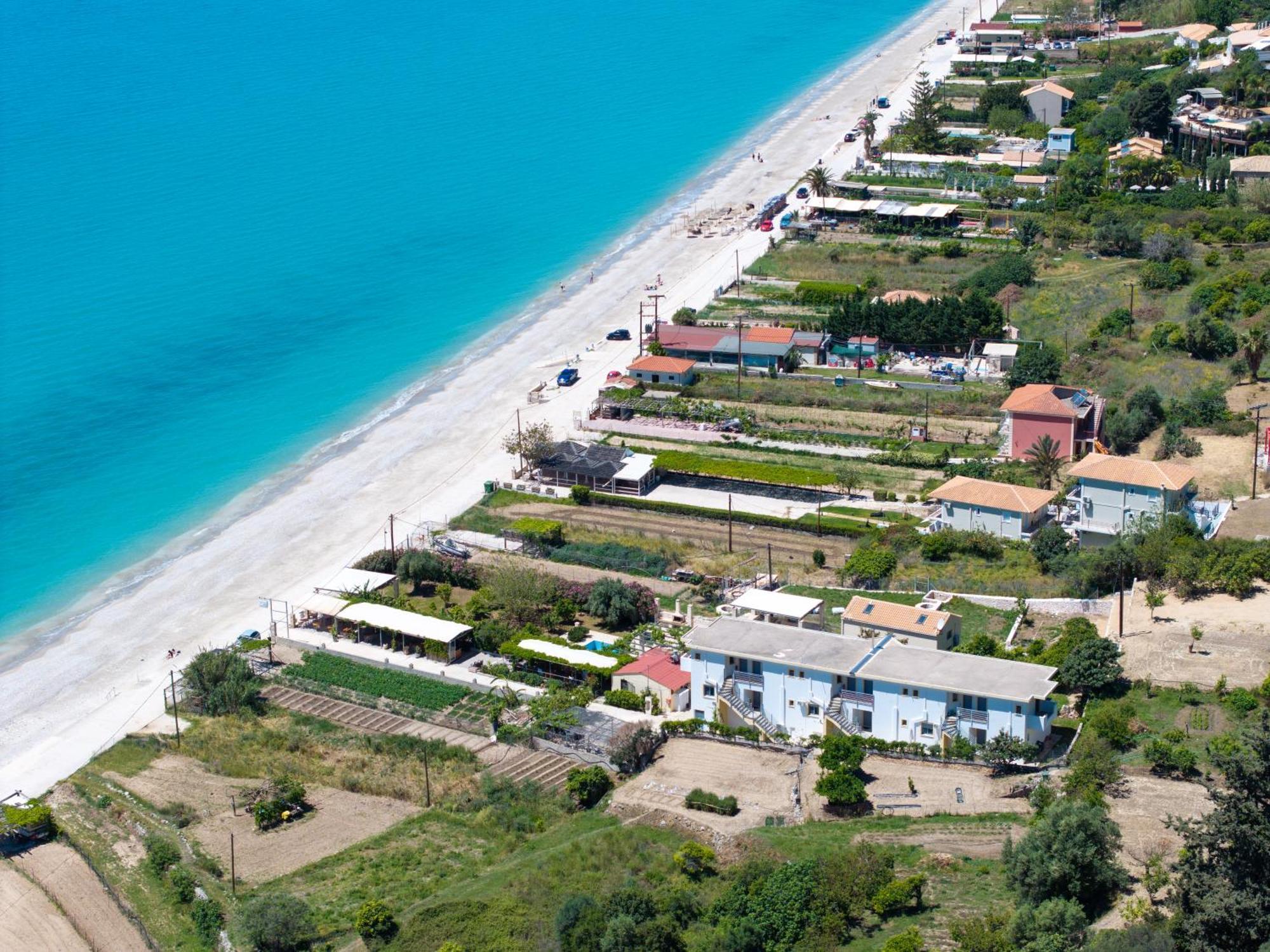 Aridas At The Beach Лурдата Екстериор снимка