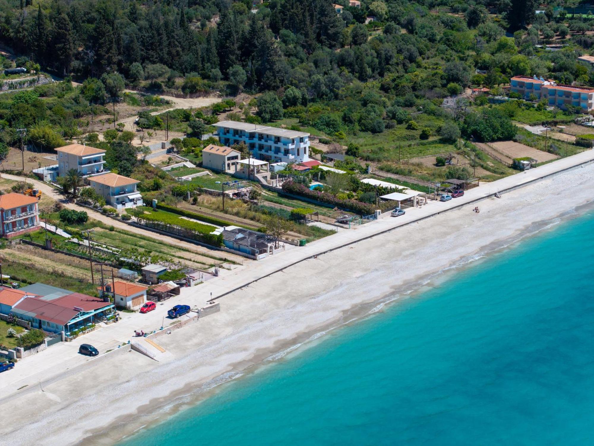 Aridas At The Beach Лурдата Екстериор снимка